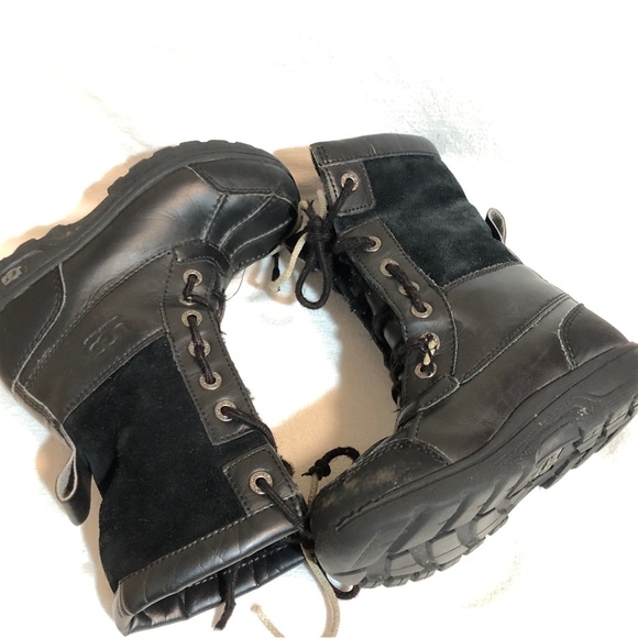 UGG Butte ll Black Leather Toddlers Boots Size 12 - Picture 3 of 8